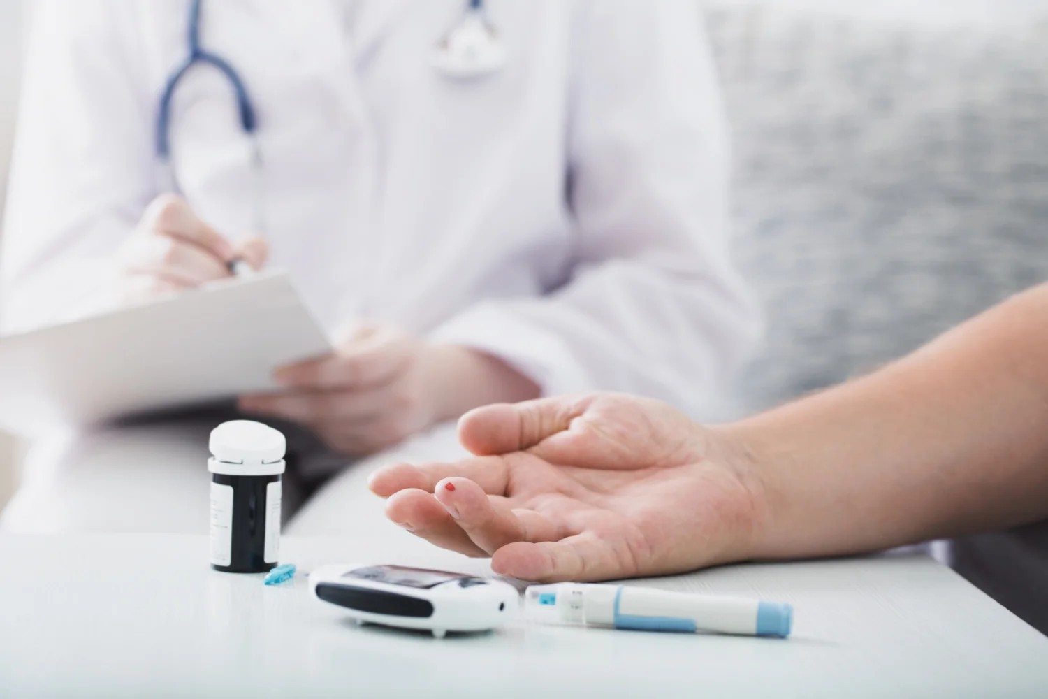 干細胞治療糖尿病,顯著降低急性并發癥的風險 干細胞治療糖尿病,顯著降低急性并發癥的風險