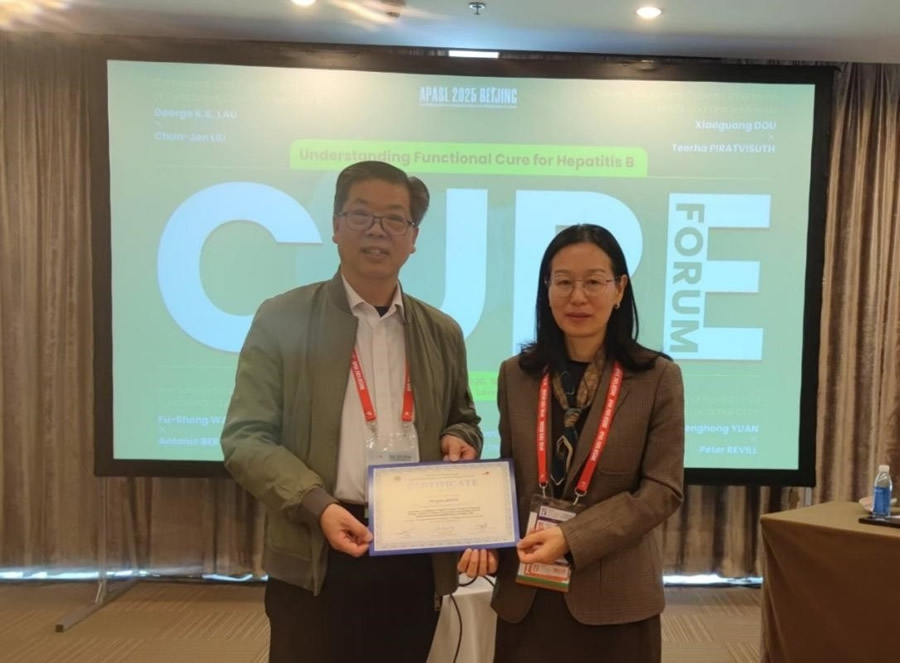 武漢大學人民醫院感染科江應安教授團隊 武漢大學人民醫院感染科江應安教授團隊